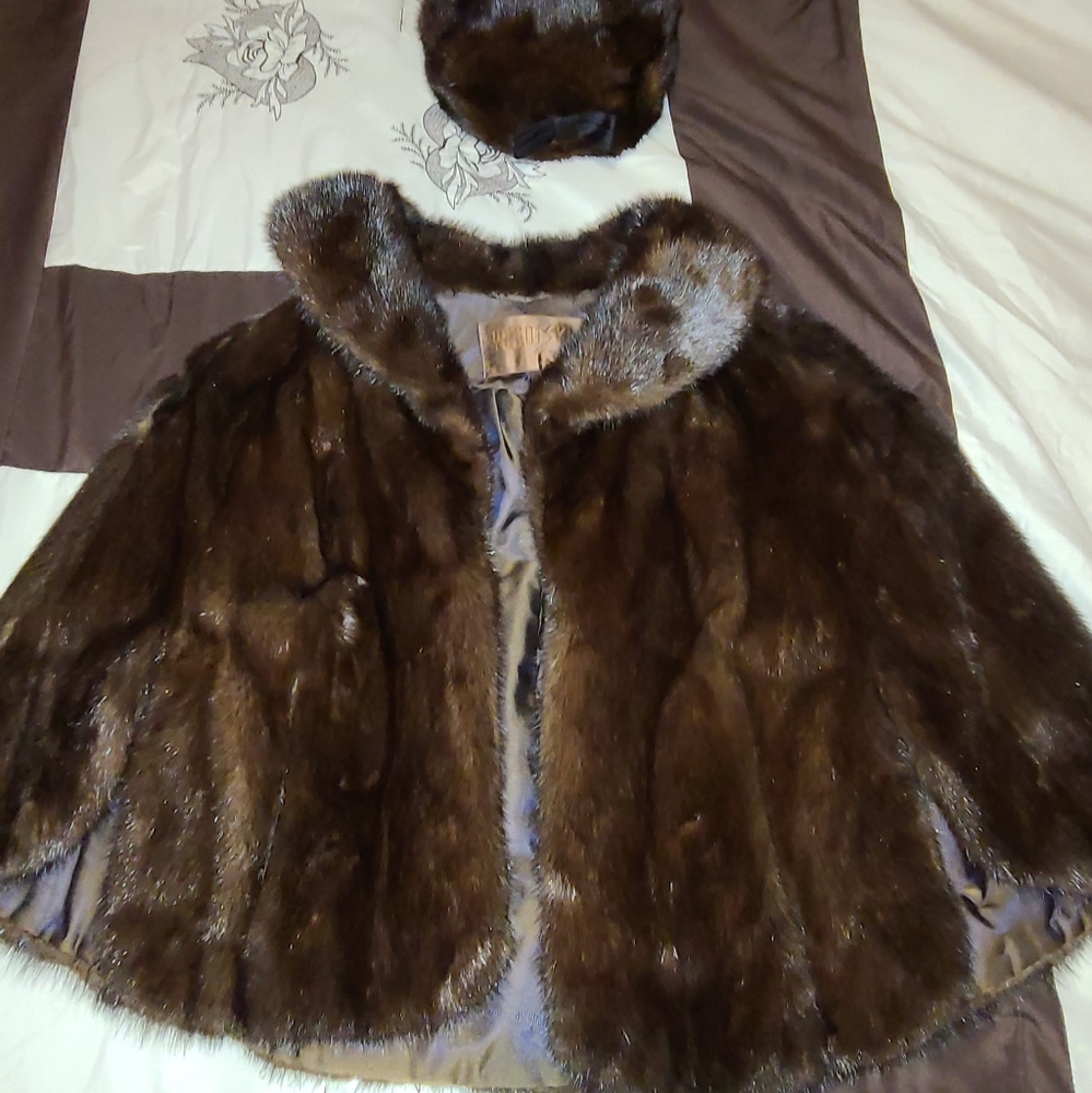 Fur wrap and matching hat